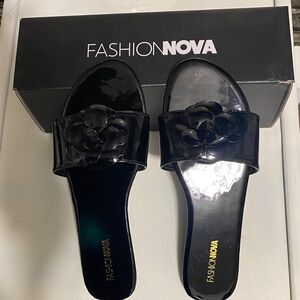 New Fashion Nova Black Patent Floral Slide Sandals